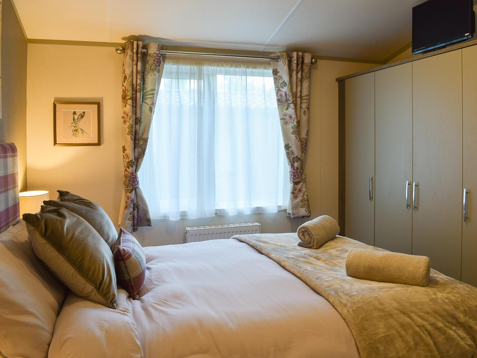 Riverside Lodge Охтерардър Екстериор снимка