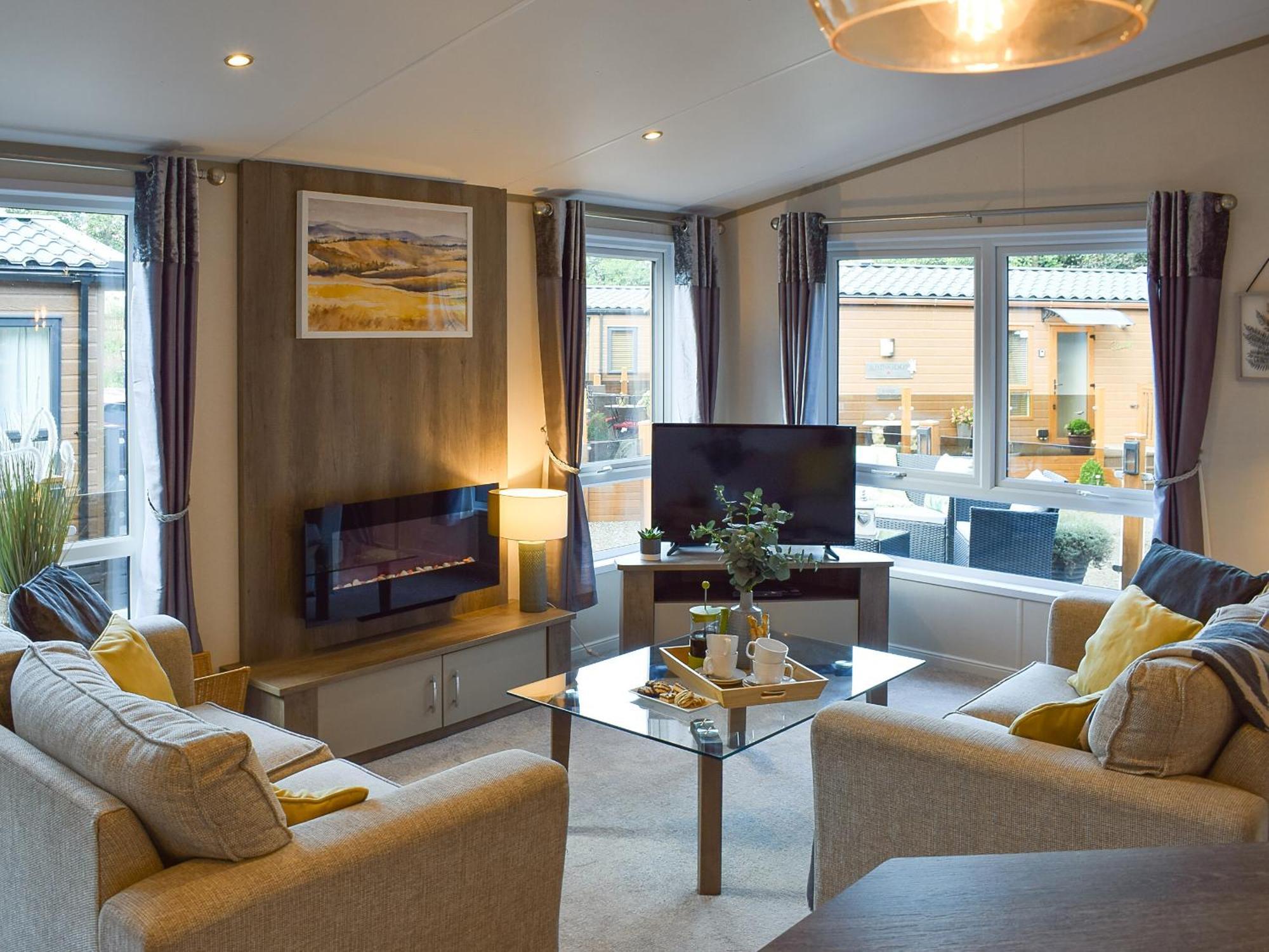 Riverside Lodge Охтерардър Екстериор снимка
